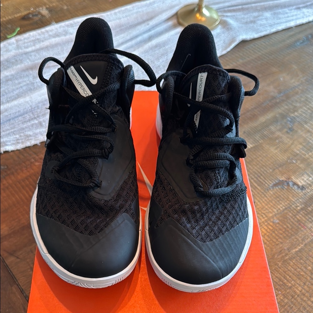 Nike Athletic shoes - new (volley ball)